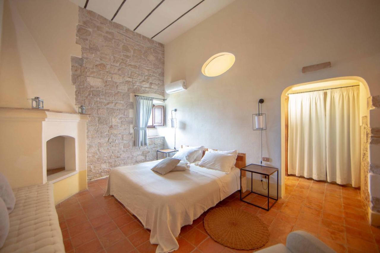 Lama Di Luna Biomasseria Agroturismo Montegrosso